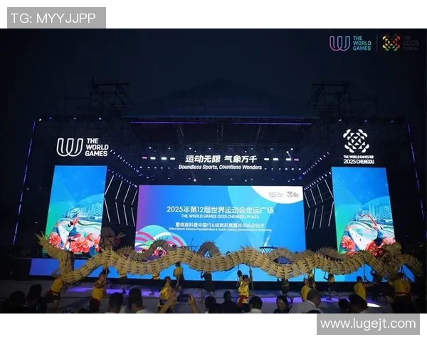 激情燃动绿茵赛场全球体育盛会掀起全民运动热潮